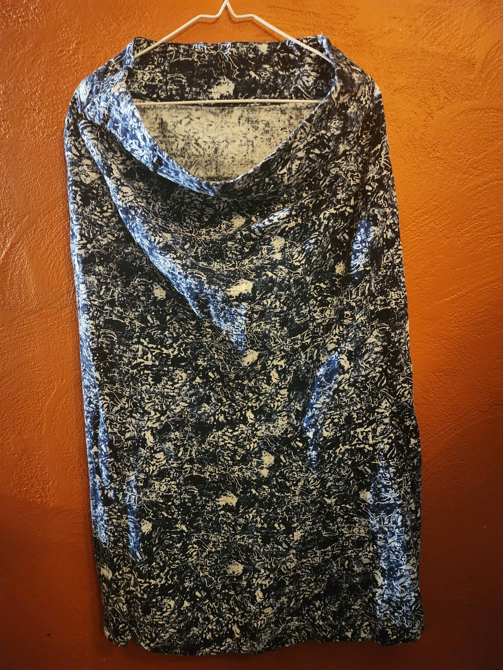 Blue & White Abstract Print Knit Skirt